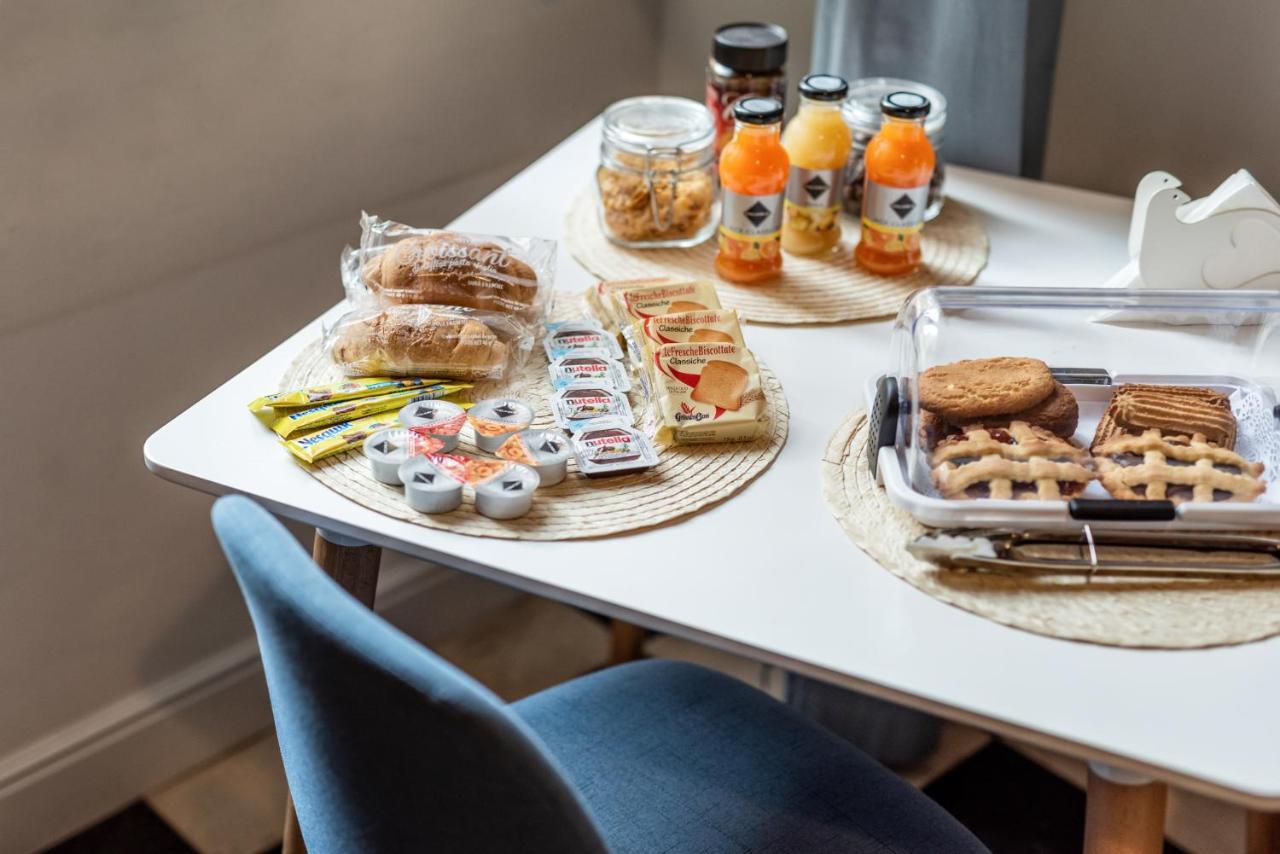 Alojamento de Acomodação e Pequeno-almoço Giro Nel Catânia
